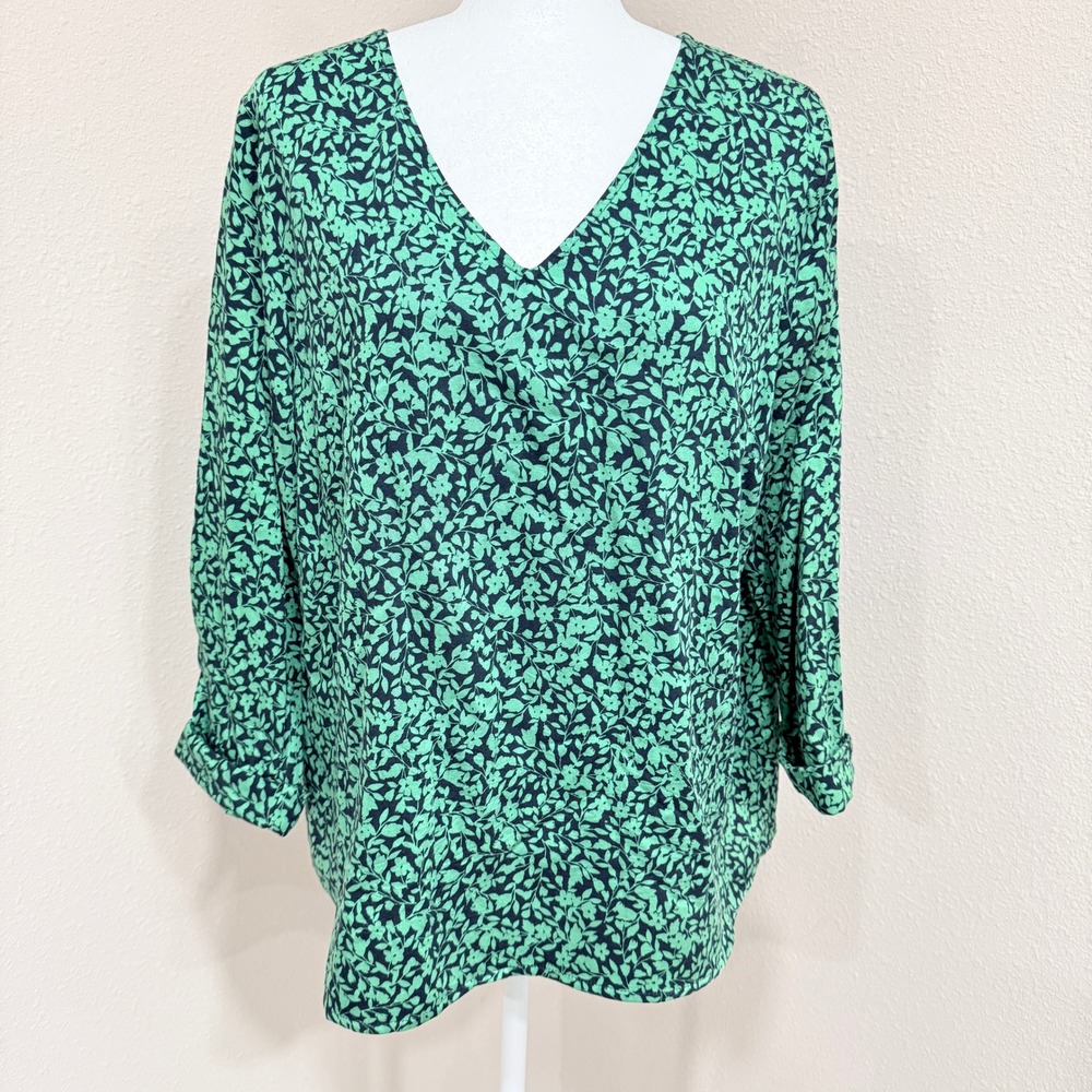 J.Jill Blouse Medium Green Floral V-Neck 3/4 Sleeve Cottagecore Boho Casual